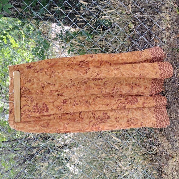 Skirt - Picture 6 of 8